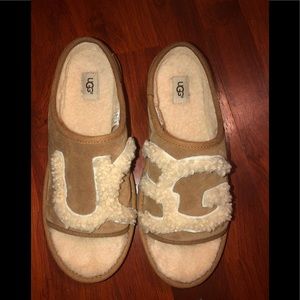UGG SLIPPERS WOMENS SIZE 8
